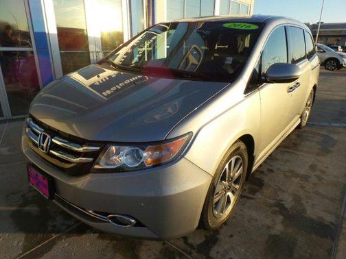 Lunar Silver Metallic 2016 Honda Odyssey Touring Elite