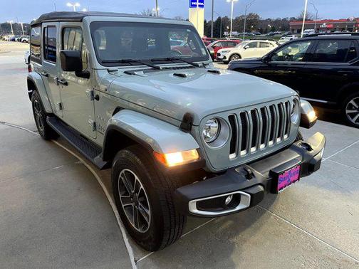 2023 Jeep Wrangler 4-Door Sahara 4x4