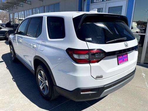 White WY GR 2024 Honda Pilot EX-L