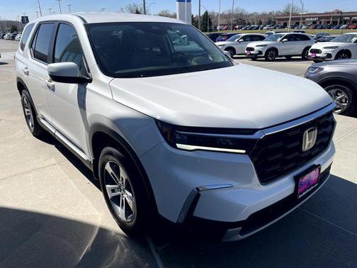 White WY GR 2024 Honda Pilot EX-L