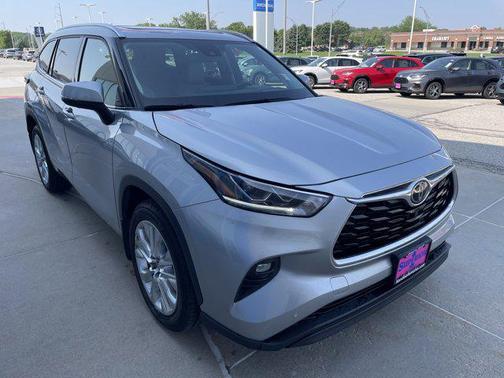 2022 Toyota Highlander Limited