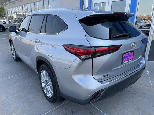 2022 Toyota Highlander Limited