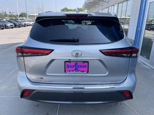 2022 Toyota Highlander Limited