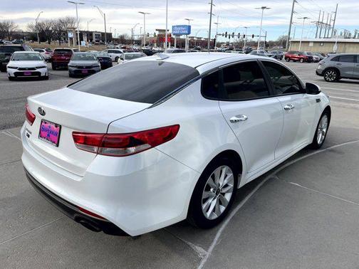 2017 Kia Optima LX