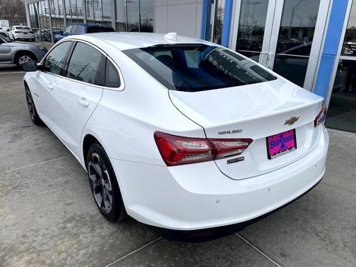 2022 Chevrolet Malibu FWD LT