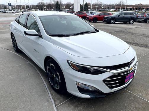 2022 Chevrolet Malibu FWD LT