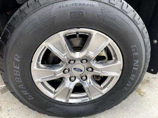 Ruby Red Metallic Tinted Clearcoat 2017 Ford F-150 XLT