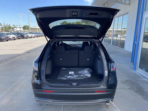 Crystal Black Pearl 2026 Honda HR-V AWD Sport