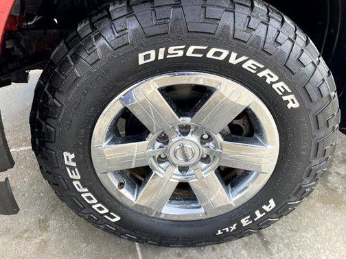 2015 Nissan Titan SV