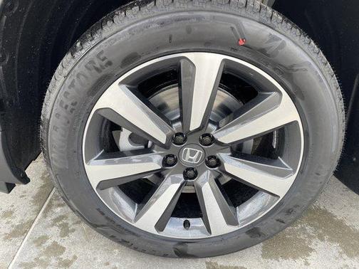 2025 Honda Pilot Touring 8-Passenger