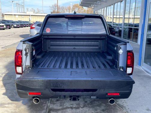 Sonic Gray Pearl 2026 Honda Ridgeline Black