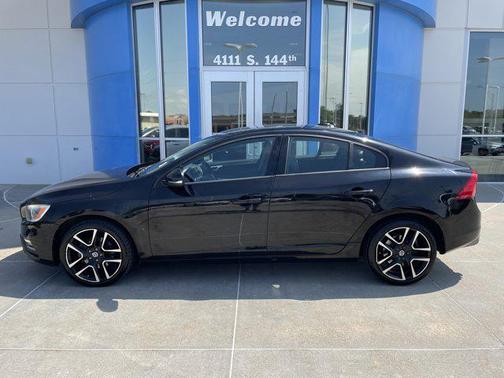 2017 Volvo S60 T5 Dynamic