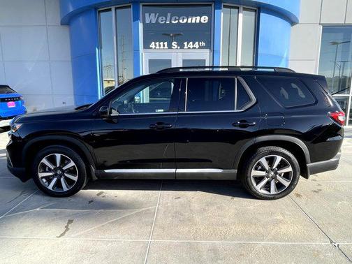 2024 Honda Pilot Touring 8-Passenger
