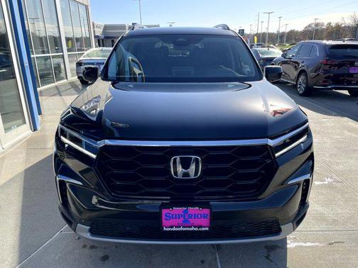 2024 Honda Pilot Touring 8-Passenger