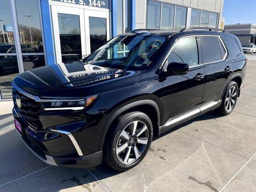 2024 Honda Pilot Touring 8-Passenger