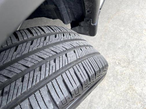 Pearl White Tricoat 2021 Nissan Rogue SV