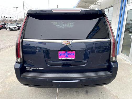 2017 Cadillac Escalade Luxury