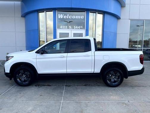 Platinum White Pearl 2026 Honda Ridgeline TrailSport