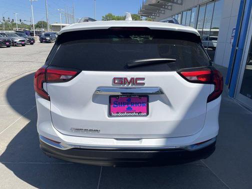 2021 GMC Terrain SLT