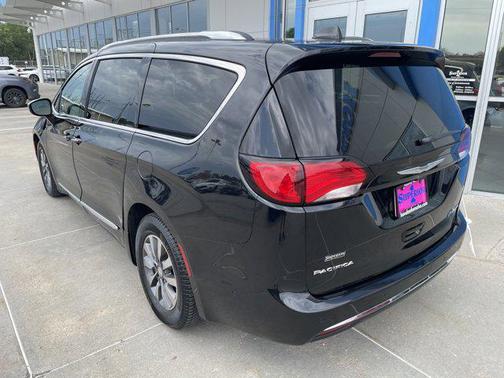 2019 Chrysler Pacifica Hybrid Limited