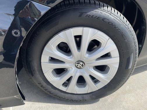 2021 Toyota Prius LE