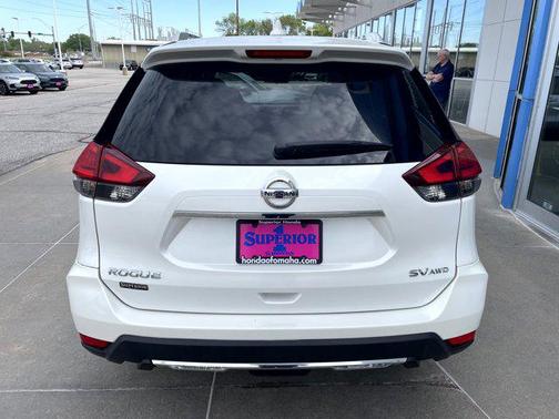 Pearl White 2017 Nissan Rogue SV