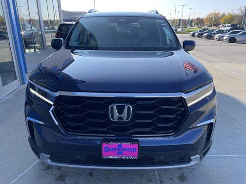 2025 Honda Pilot Touring 8-Passenger