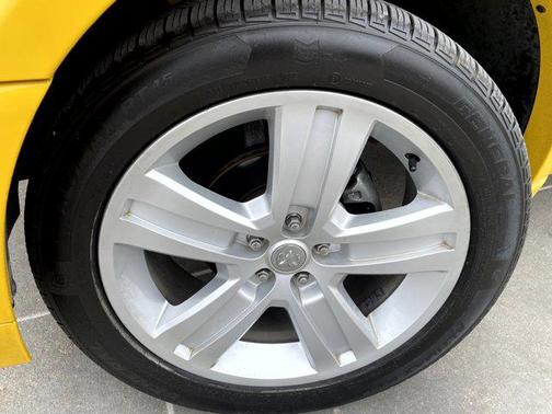 Detonator Yellow Clearcoat 2010 Dodge Nitro Shock