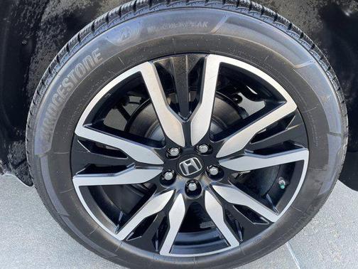 2022 Honda Pilot AWD Elite
