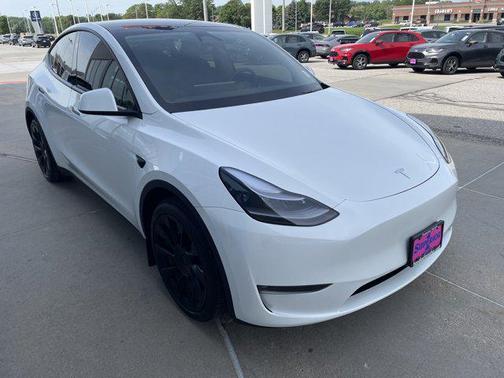 2025 Tesla Model Y Long Range Dual Motor All-Wheel Drive