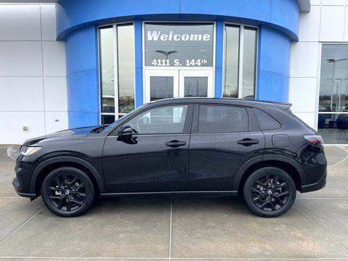 Crystal Black Pearl 2024 Honda HR-V AWD Sport