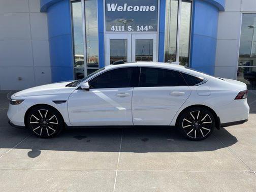 2023 Honda Accord Hybrid Touring