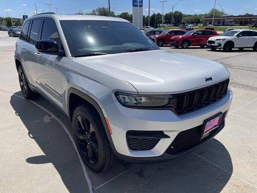 2023 Jeep Grand Cherokee Altitude