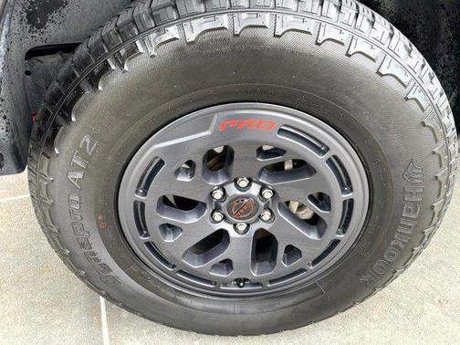 Super Black 2025 Nissan Frontier PRO-4X