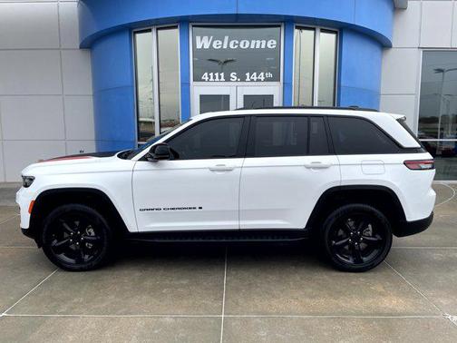 2024 Jeep Grand Cherokee Altitude