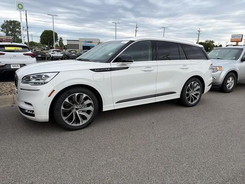 PRISTINE WHITE MET 3C 2022 Lincoln Aviator Grand Touring AWD