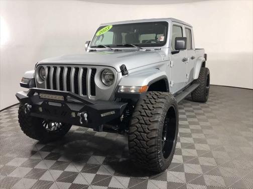 2023 Jeep Gladiator Overland