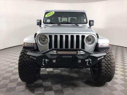 2023 Jeep Gladiator Overland