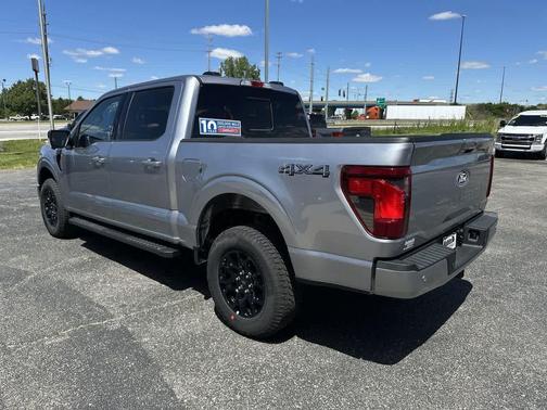 ICONIC SILVER METALLIC 2026 Ford F-150 XLT