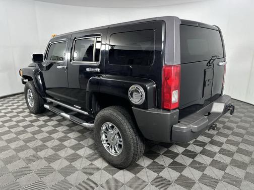 Black 2006 Hummer H3 Base