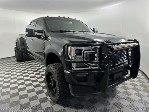 2022 Ford F-350 Platinum