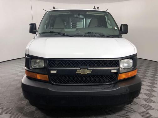 Summit White 2017 Chevrolet Express 2500 Work Van