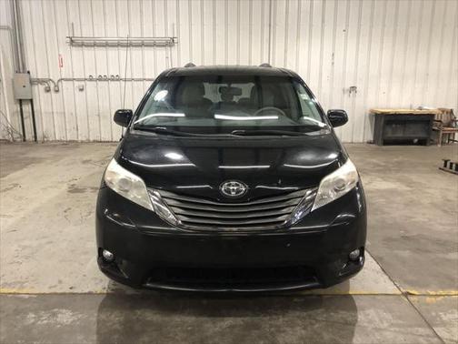 2011 Toyota Sienna XLE