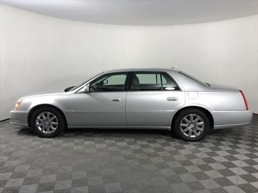 2010 Cadillac DTS Premium Collection