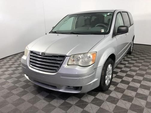 2009 Chrysler Town & Country LX