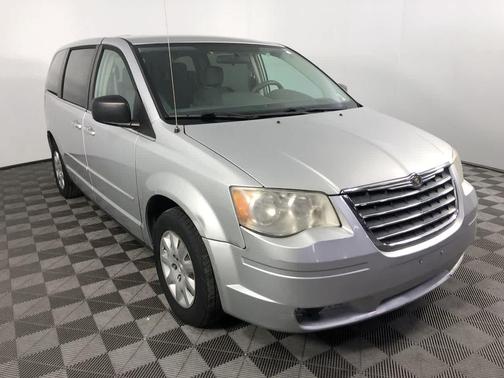 2009 Chrysler Town & Country LX