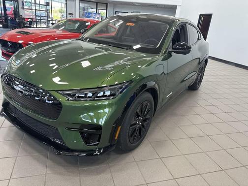 Eruption Green Metallic 2026 Ford Mustang Mach-E Premium
