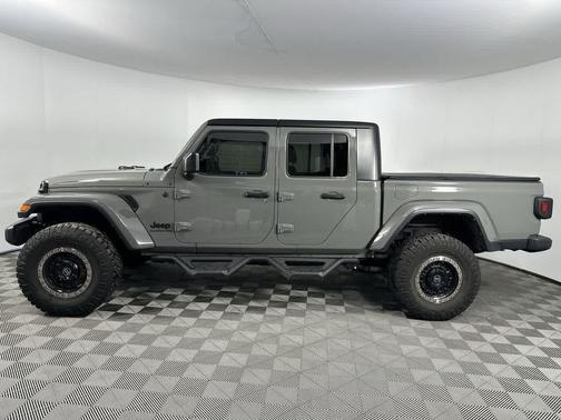 2022 Jeep Gladiator Sport S