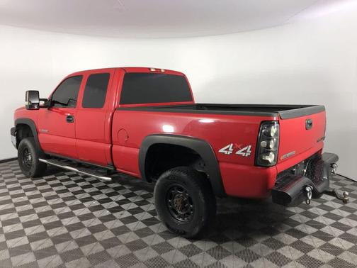 2003 Chevrolet Silverado 2500 LS H/D Extended Cab