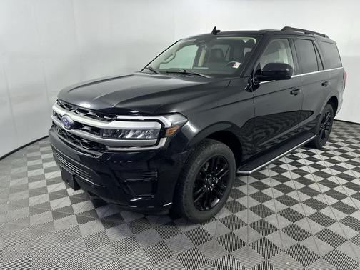 AGATE BLACK METALLIC 2023 Ford Expedition XLT